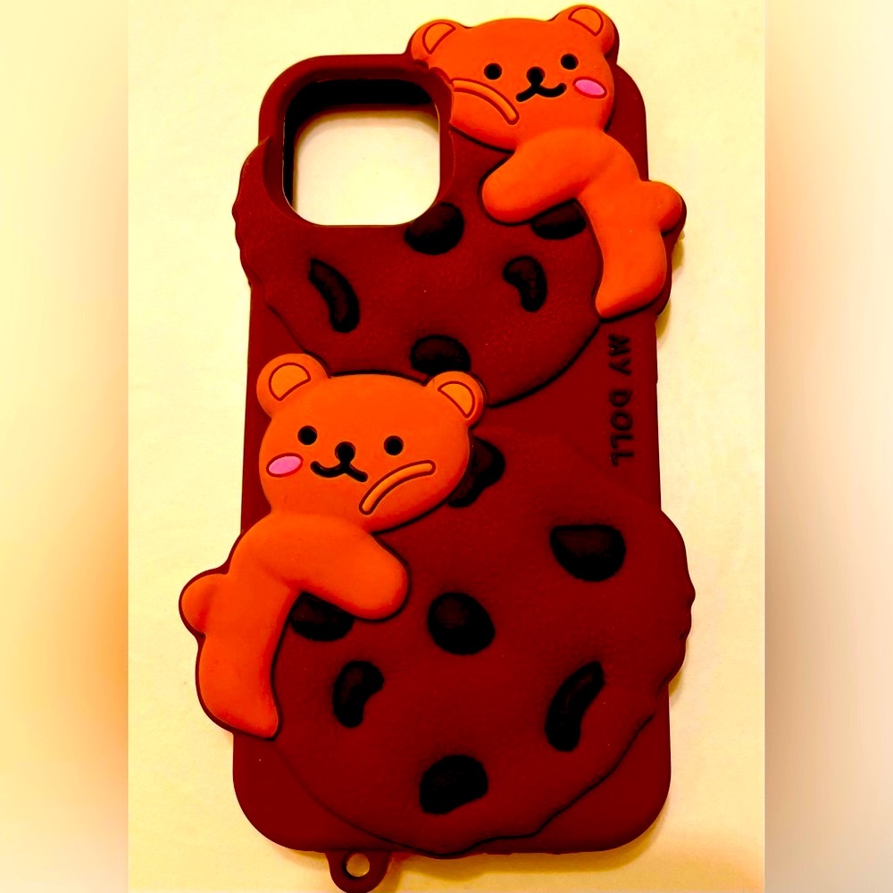 iPhone 14 Silicone 3-D Bear Buscuit with Keychain/Lanyard phone Case NWT